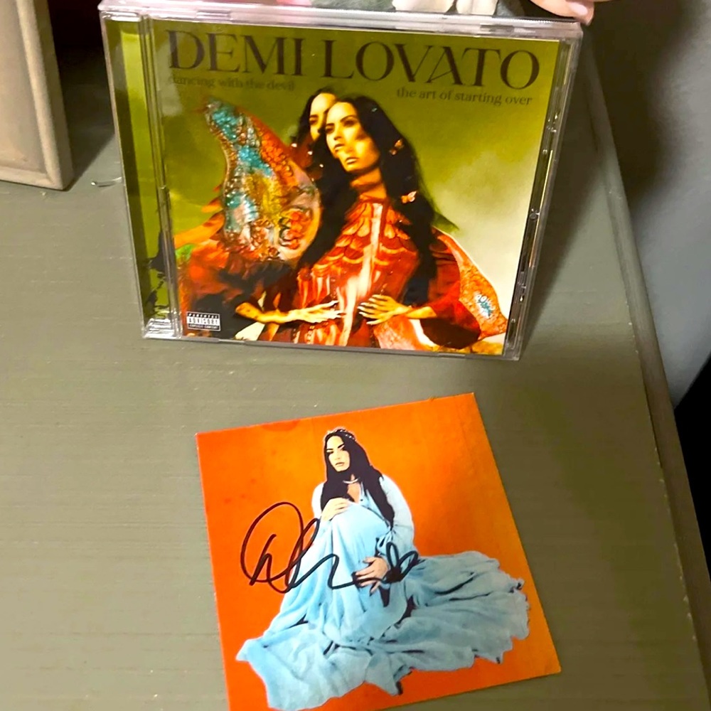 Demi Lovato Signed CD